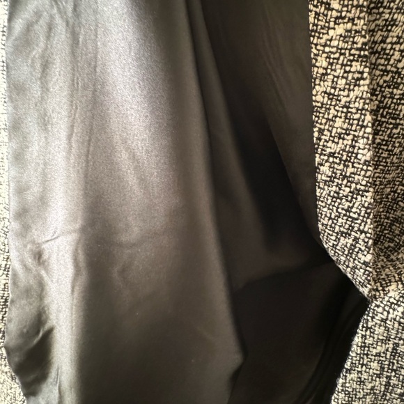 Nolan Miller Black and White Tweed Poncho- Size Plus - Picture 5 of 5
